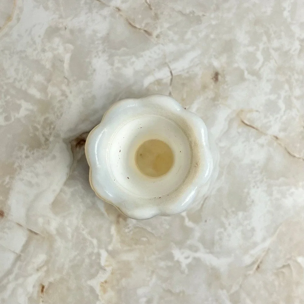 N/A vtg white